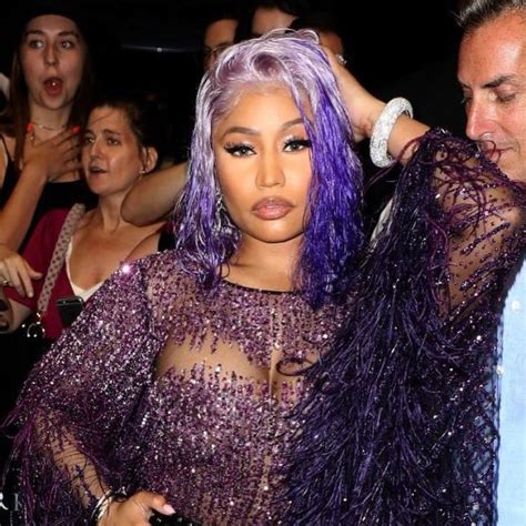 nicki minaj purple outfit